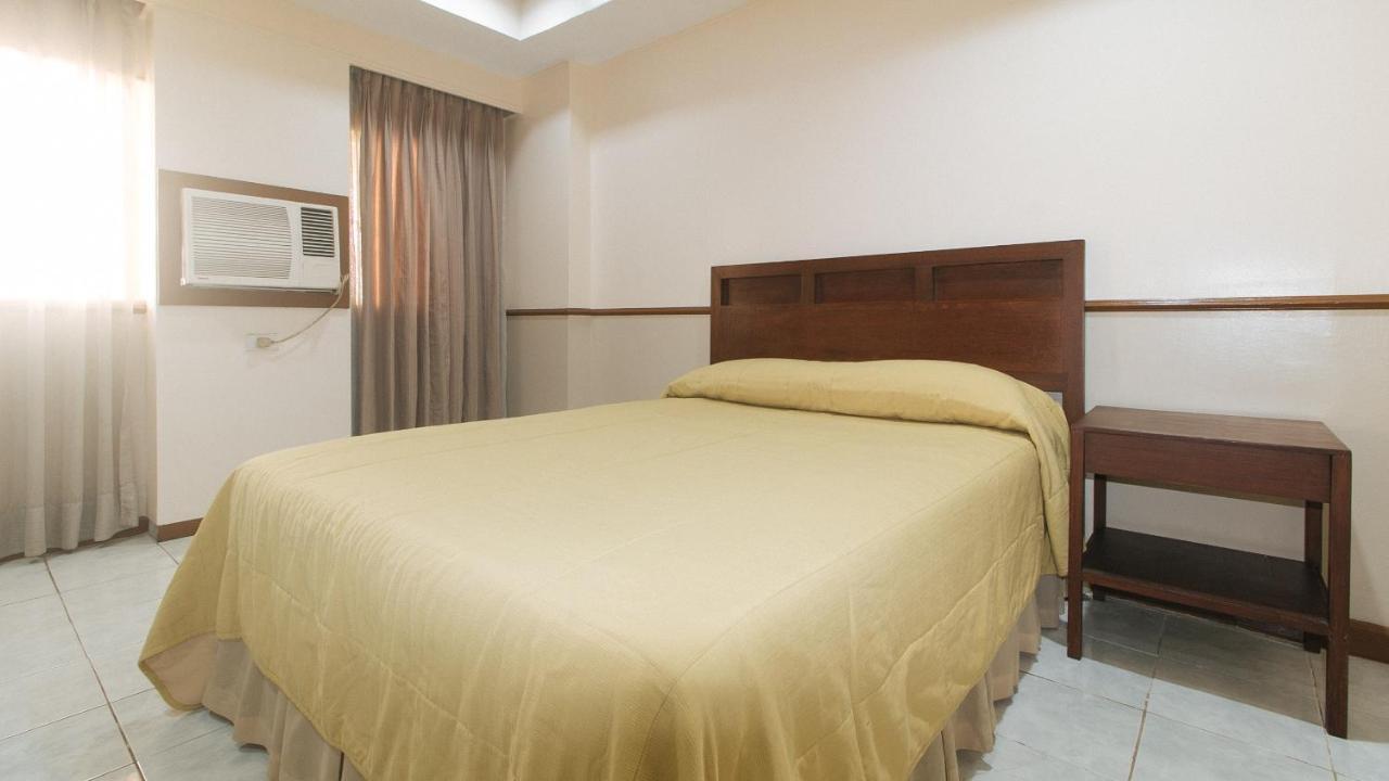 Garden Plaza Hotel Manilla Buitenkant foto