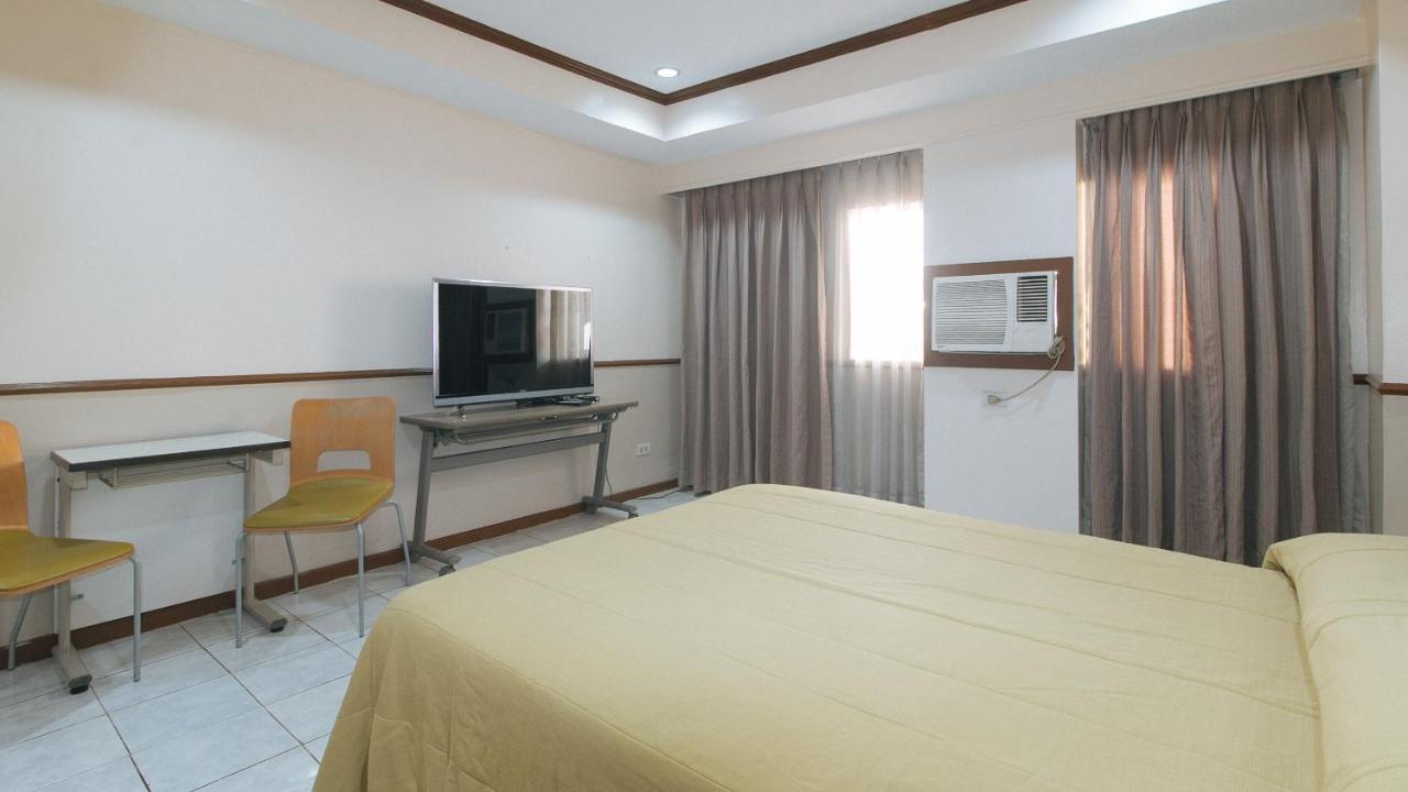 Garden Plaza Hotel Manilla Buitenkant foto